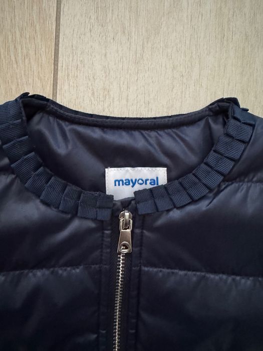 Весняна легка куртка Mayoral 6р
