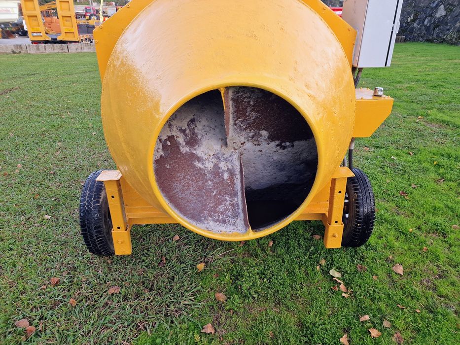 Centra de betão elétrica