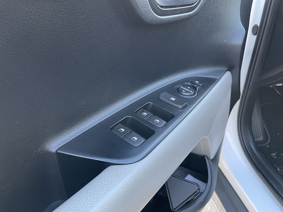 Kia Stonic 1.6 CRDI Diesel Full Extras como Novo - Financiamento