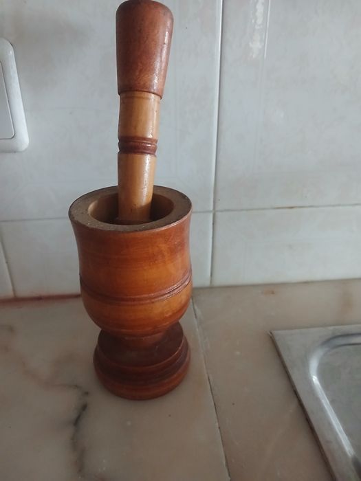 Almofariz brasileiro feito à  mão
