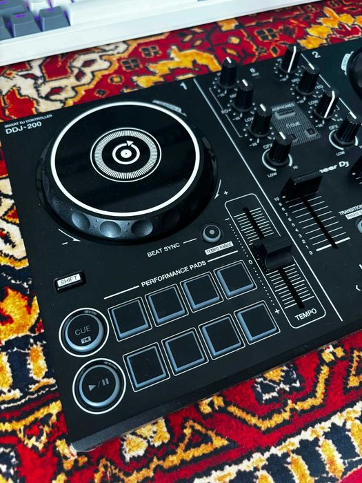 Kontroler DJ PIONEER DDJ-200