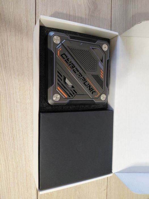 Неробочий Мини-ПК  Ryzen 7 7840HS