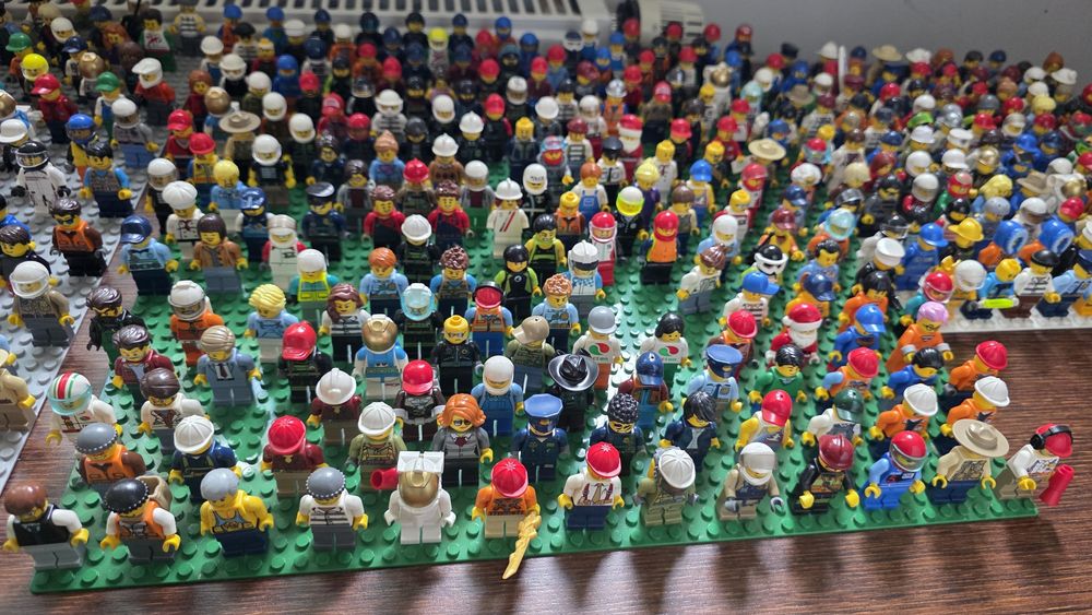 Minifigurki Lego city po 5 zł szt
