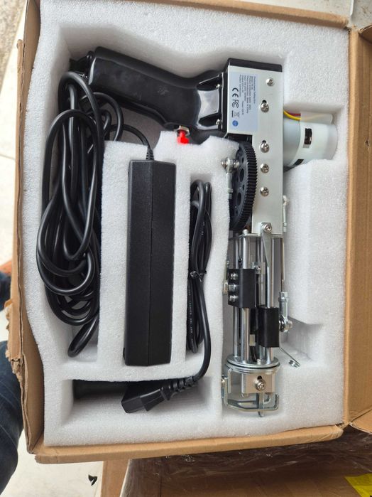 máquina de tricô para tecelagem de carpetes