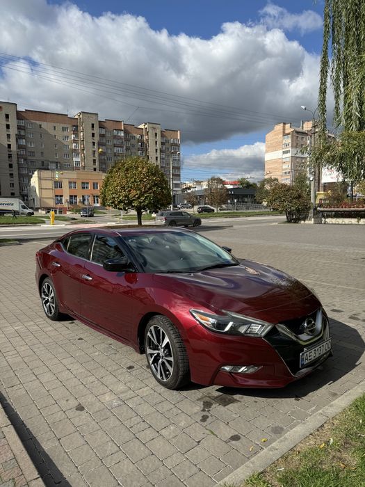 Продам машину Nissan Maxima 2016