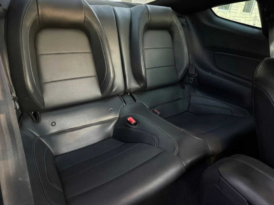 Ford Mustang GT Premium Coupe      2020