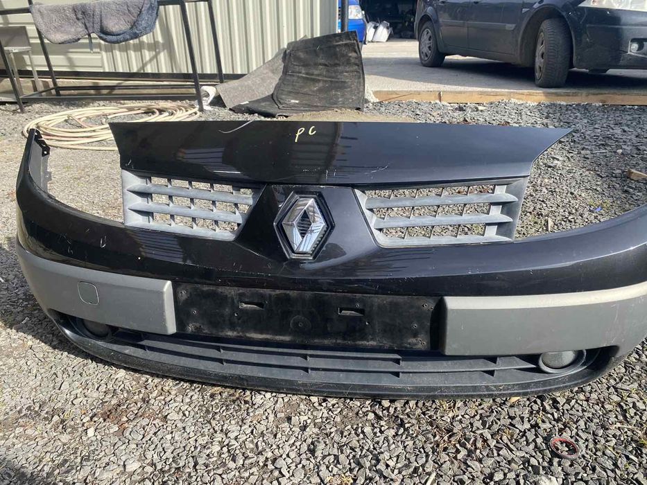 Бампер Рено Сценік 2 2003-2005рр. Дорест.