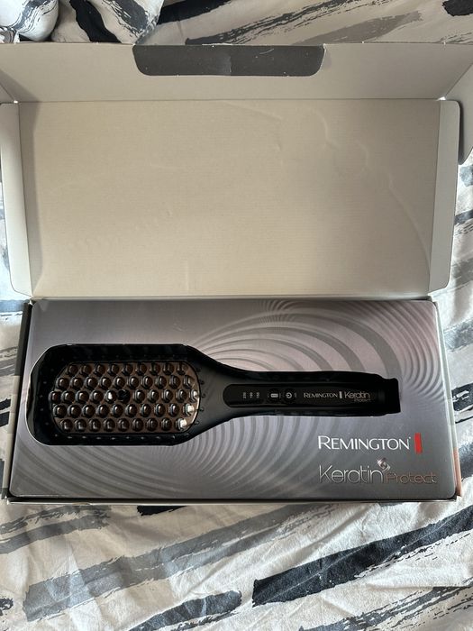 Щітка-випрямляч REMINGTON CB7480 Keratin Protect