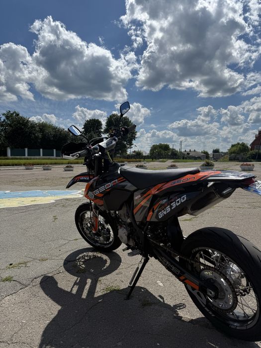 Geon Dacar GNS 300r