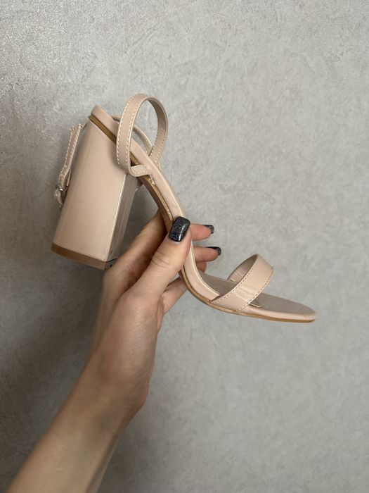 СУПЕР ЦІНА! Босоніжки Prettylittlething 36-41