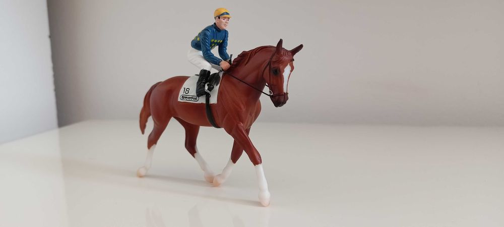 Breyer stablemates Hands Down