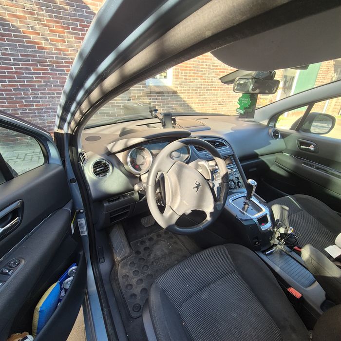 Peugot 5008 2009rok 1.6hdi