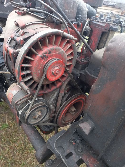 Трактор  цілком або по запчастинах