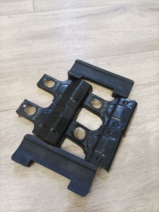 Опоры Thule для гладкой крыши N902 и N617