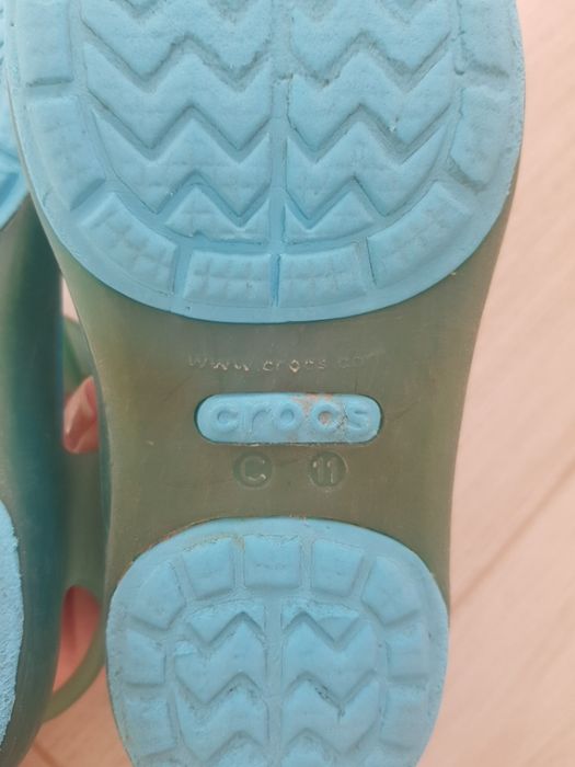 Босоніжки крокси сандалі Crocs C11 розмір 28