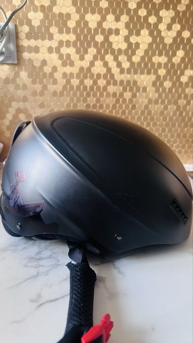 kask narciarski snowboardowy