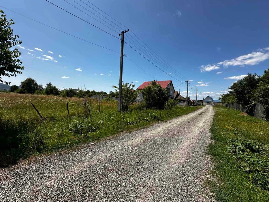 Продається земельна ділянка в смт. Буштино