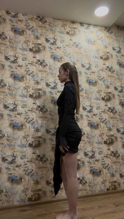 Вечернее трендовое платье