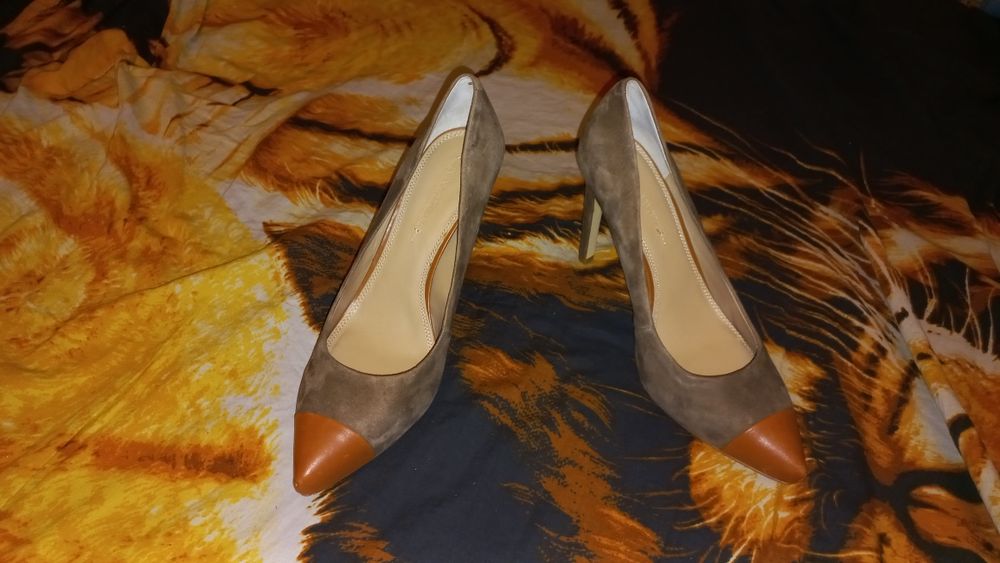 Туфли на каблуках  замша  40