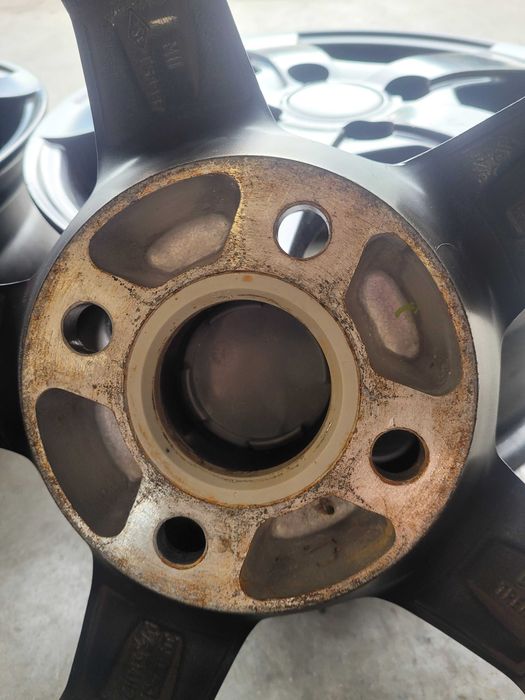Felgi Aluminiowe r 14 czarne 4x 100