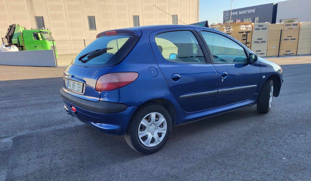 Vendo Peugeot 206 de 2002, 1.1 gasolina, 223.000 km. — photo 4