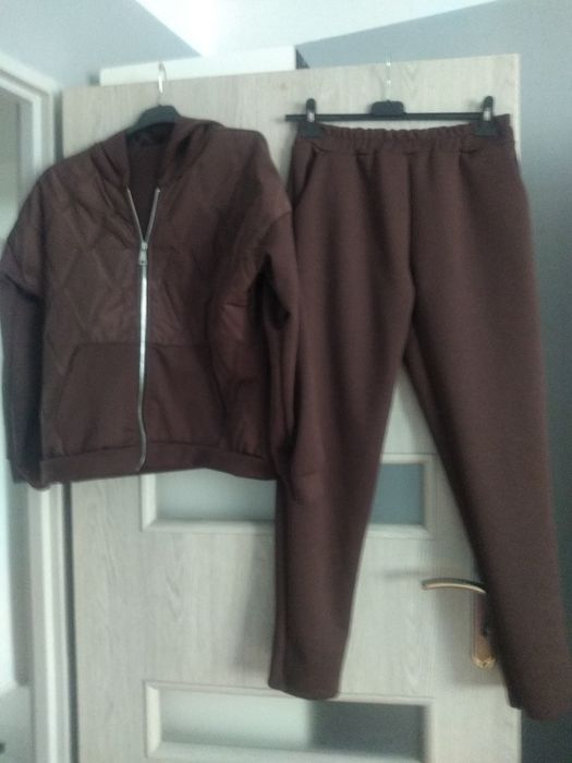 Nowy czekoladowy komplet dresowy