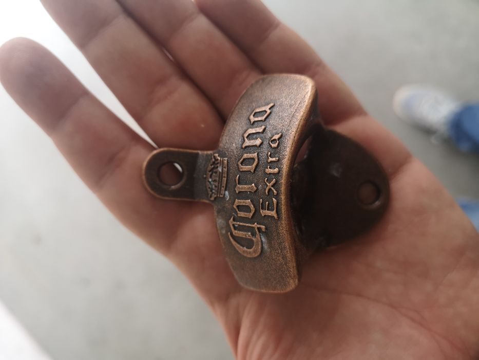 Abre cápsulas corona vintage de metal