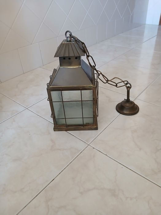 Candeeiro em latão lanterna