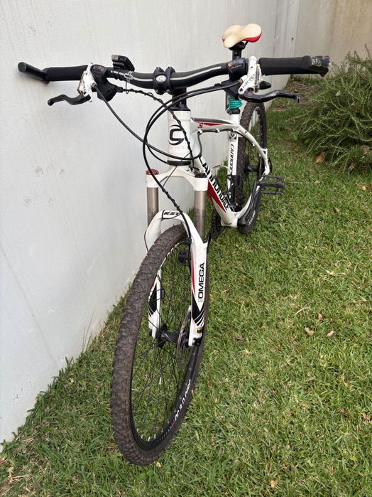 Bicicleta cannondale BTT