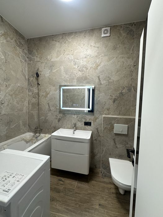 **ЦЕНТР! Перша Оренда 1-К Преміум Класу! Красна Площа