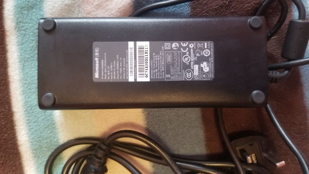 Xbox 360S Black Glossy pad, zasilacz sprawny w 100%