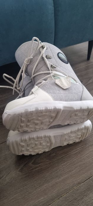 Buty snowboardowe  40