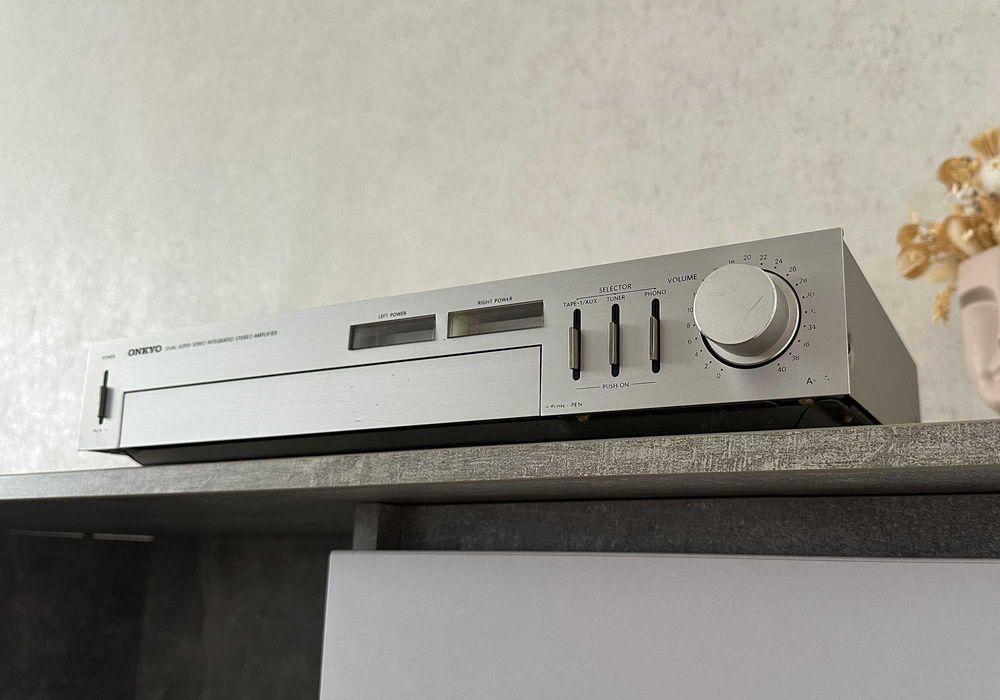 Вінтажний підсилювач Onkyo A-15 Япония (фонокоректор / БЖ 300 Вт)