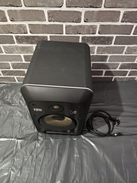Студійний  монітор KRK V8