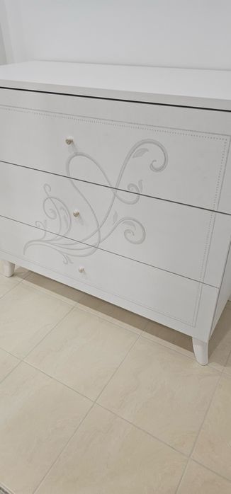 Komoda Piekna niebanalna