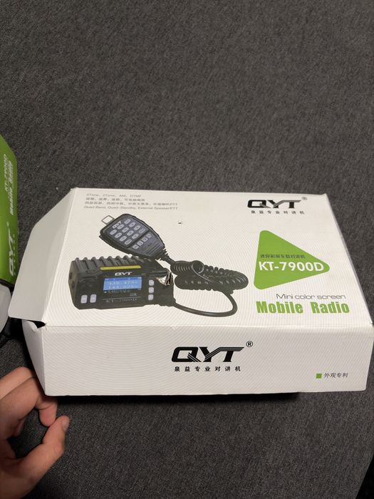 QYT KT-7900D —автомобильная радиостанция, новая, полный комплект