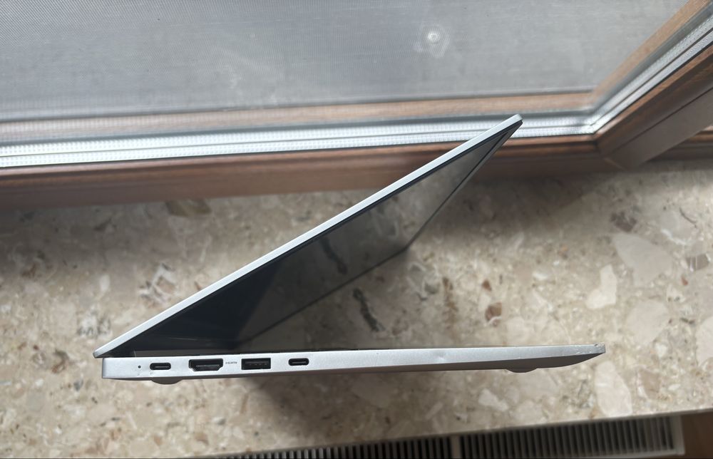 Samsung Galaxy Book 3  i7-1360p Intel Arc A350m 4gb Ram 16Gb M2 1Tb 15.6” FHD NP750XFH