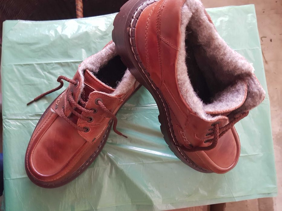 Buty zimowe, ocieplane kożuchem