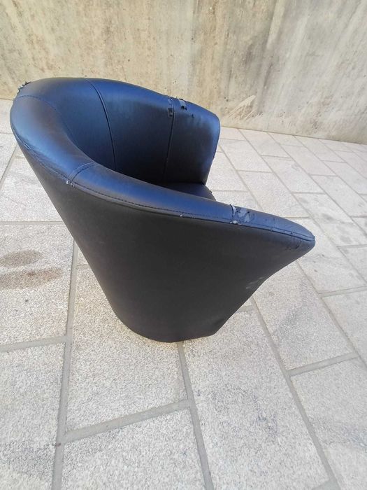 Poltronas pretas de napa