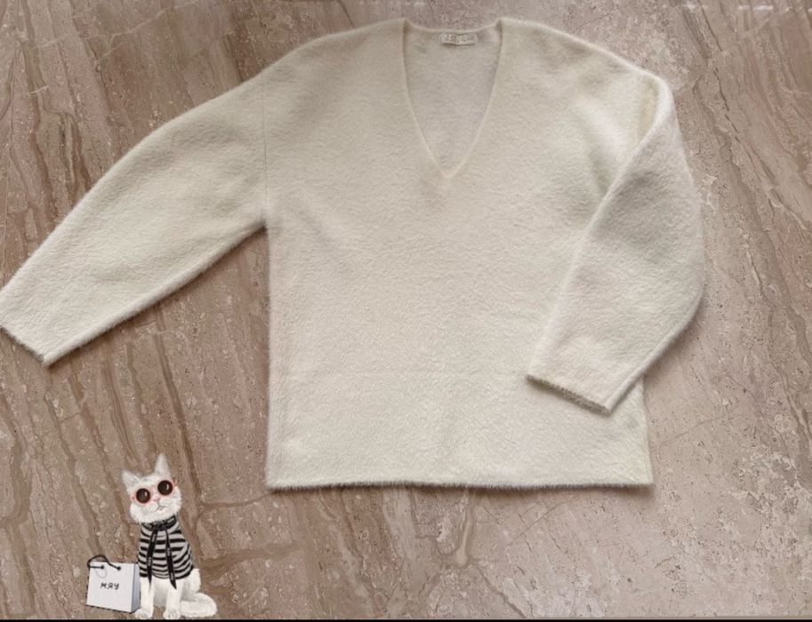 М'який джемпер базового крою