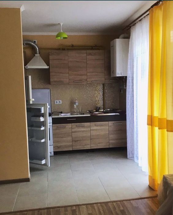 Здається квартира студія в центрі міста  вул.Мельника 10