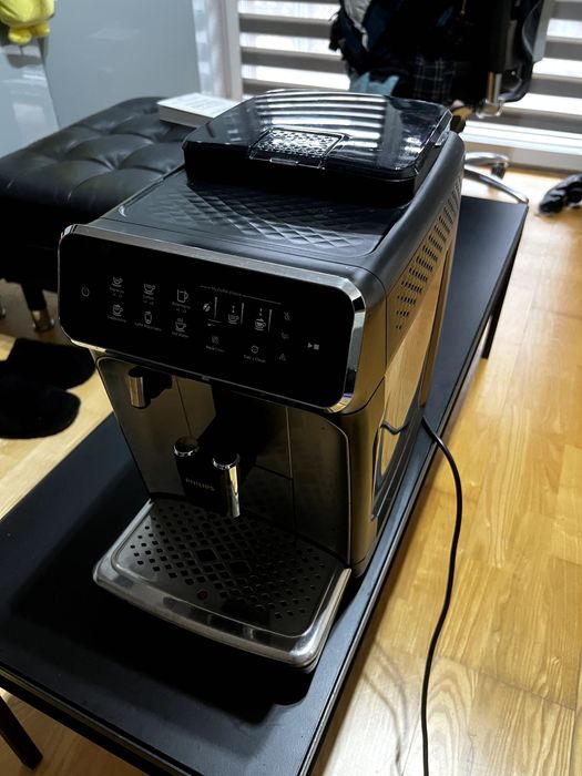 Ekspres do kawy Philips EP3246/70 uszkodzony + oryginalny filtr