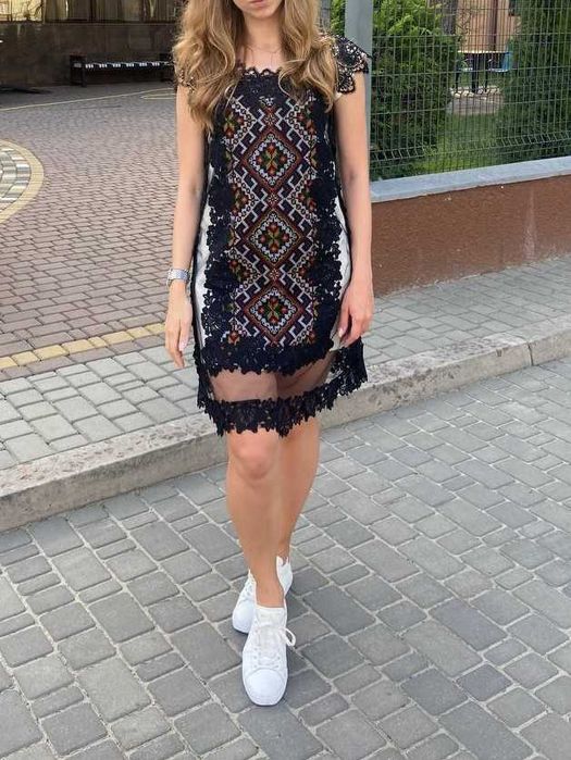 Дизайнерське вишите плаття MURASHKA BRAND