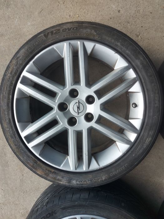 Диски литі Опель 5×110 7J×17H2 ET41 шини 215/45