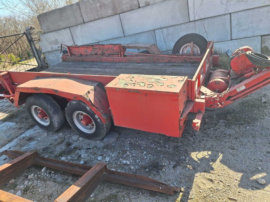 Przyczepa laweta/niskopodwoziowa z wyciągarką