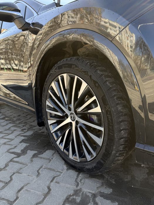 Продаж LEXUS RX 350h AWD