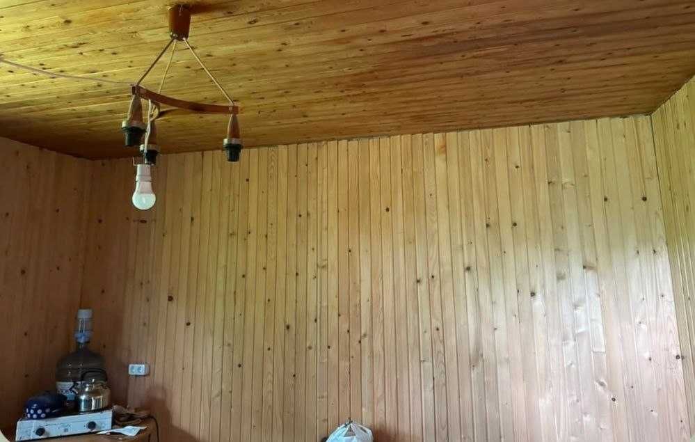 Продаж затишної дачі в 15 хв. від Львова