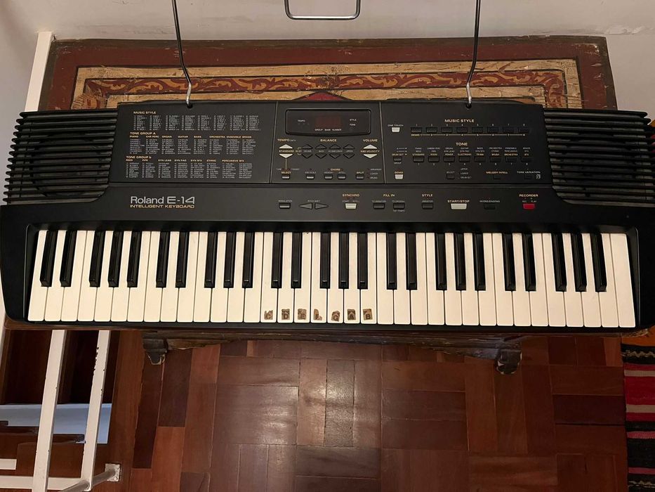 Orgão Roland E-14 Intelligent Keyboard