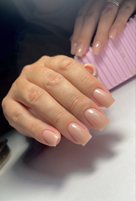 Мастер  маникюра/педикюр