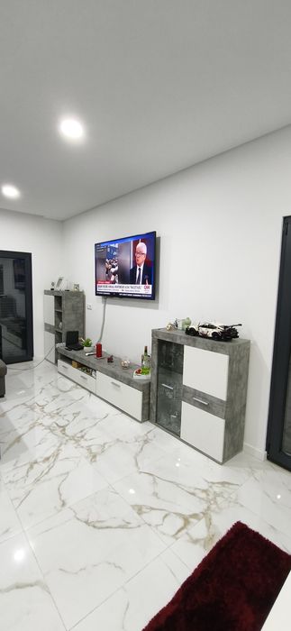 Conjunto de Móveis de Sala Modernos – Excelente Estado